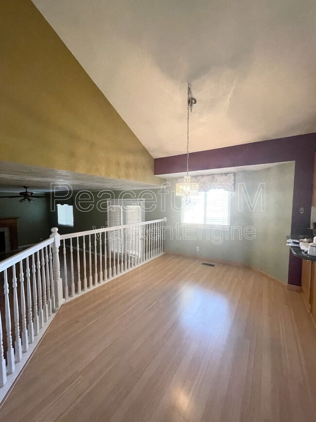 Building Photo - 685 Orangewood Ln