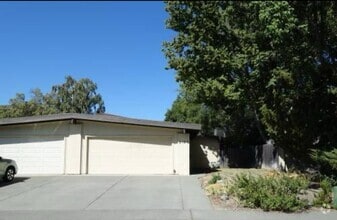Building Photo - 7938 Montauban Ave