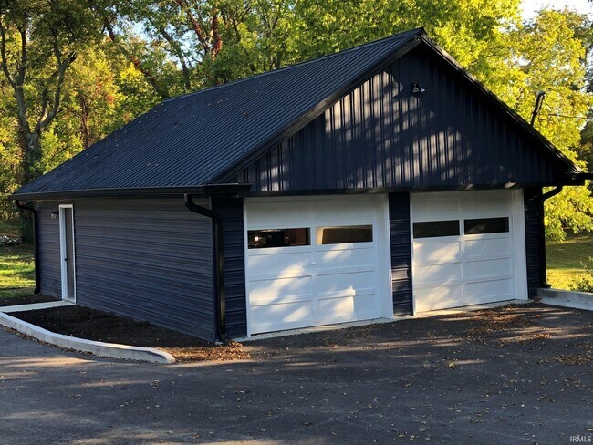 Building Photo - 7850 W Elwren Rd