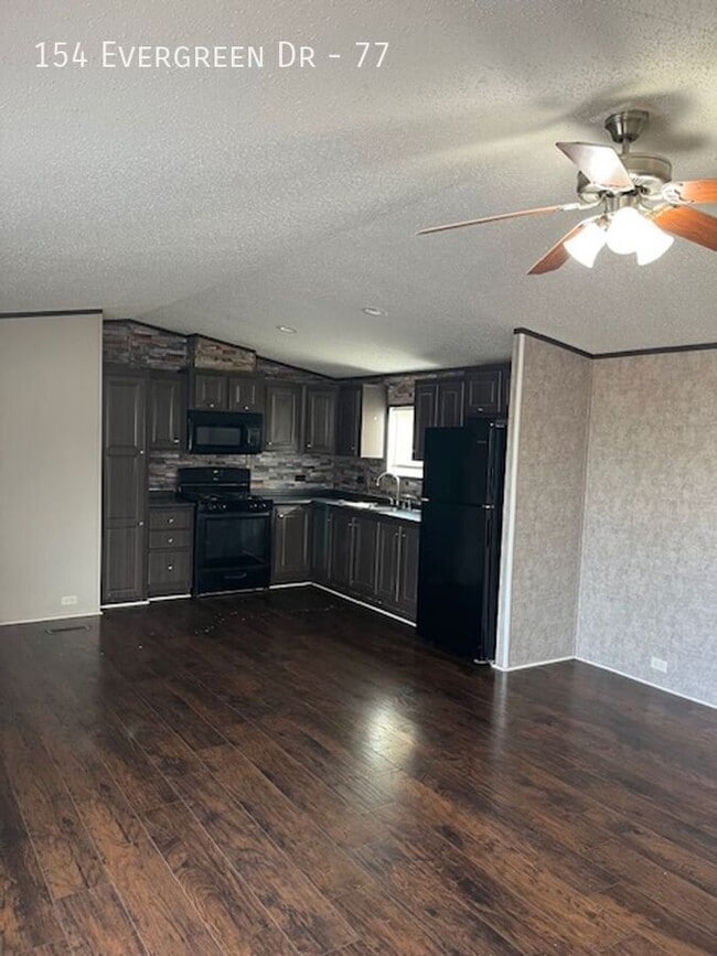 Building Photo - 154 Evergreen Dr