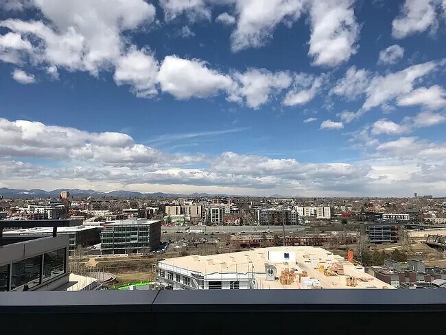 Mountain Views - 1700 Bassett St