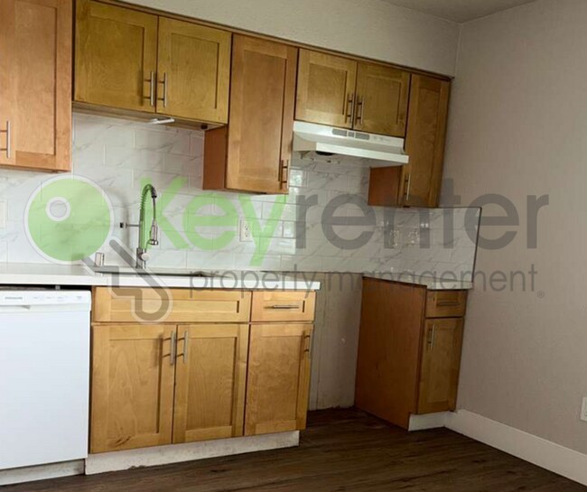 Foto del edificio - 5720 Falconer Way