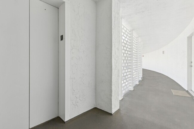 Foto del edificio - 1601 Ocean Dr S