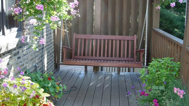 Side Deck - 7319 N Bell Ave