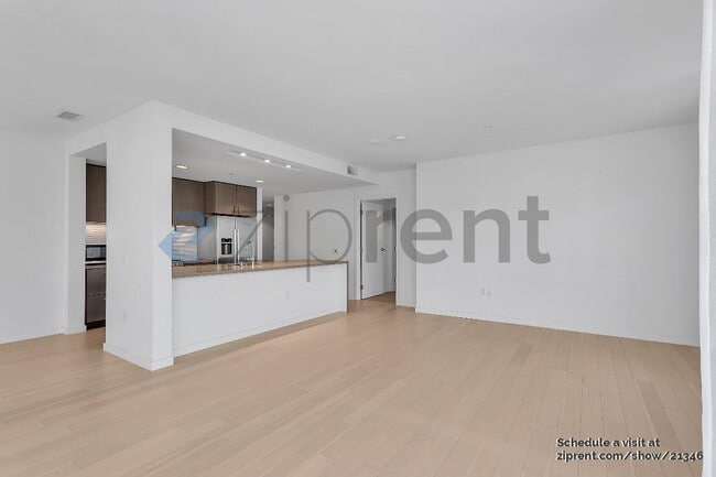 Building Photo - 52 Innes Ct