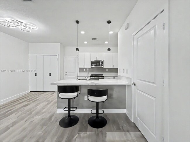 Foto del edificio - 4527 NW 83rd Path