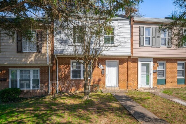 Building Photo - 3712 Luckylee Crescent