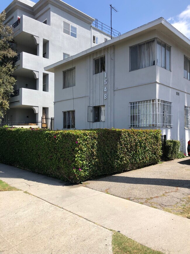 Building Photo - 1548 Granville Ave