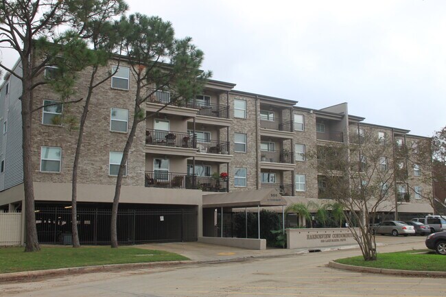 Building Photo - 500 Lake Marina Ave