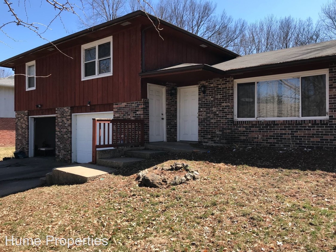 Primary Photo - 652-654-654 Pear Tree Cir