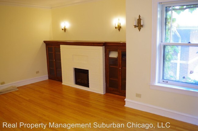 Building Photo - 126 N Austin Blvd