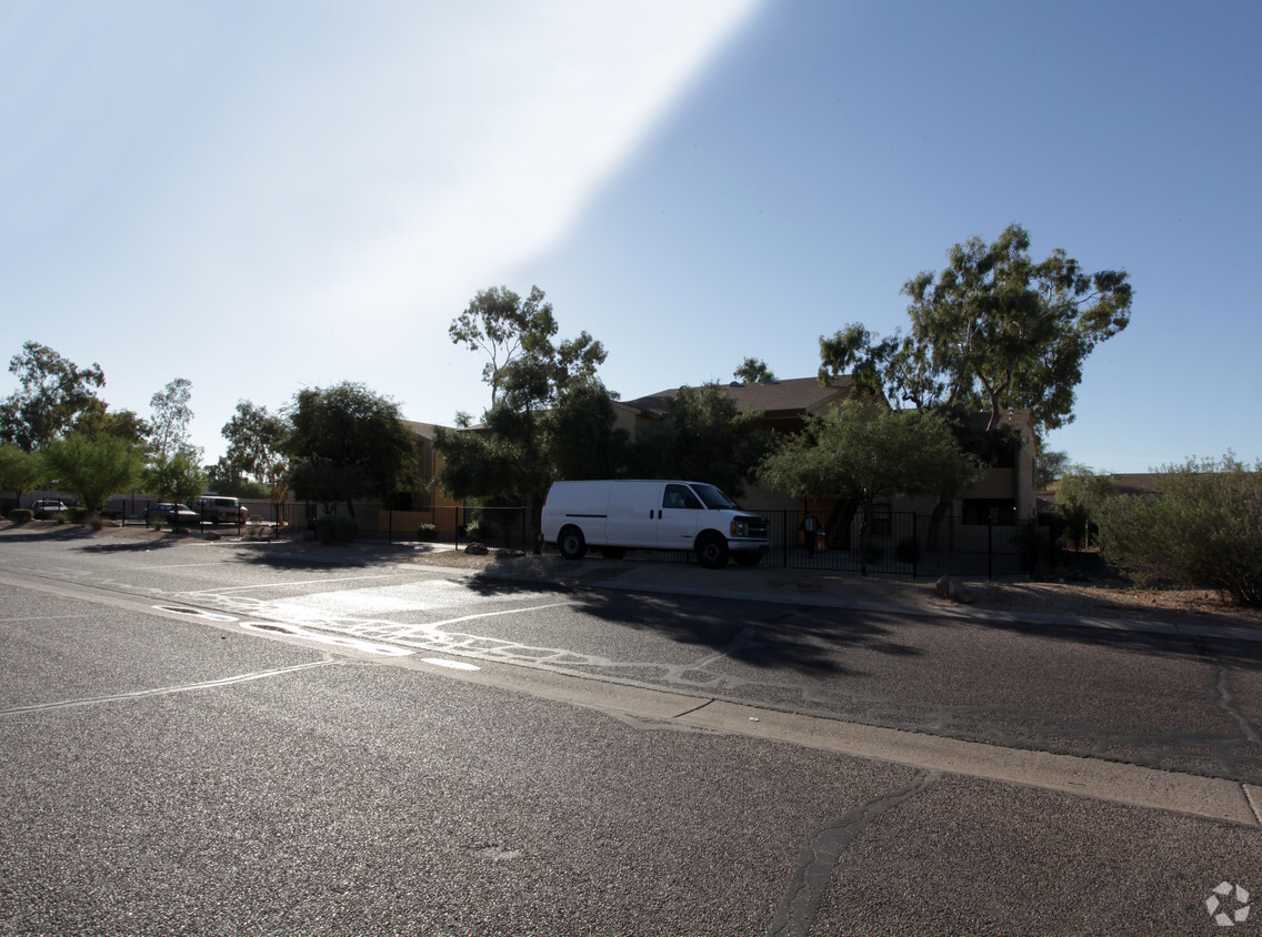 Building Photo - Los Arboles Apartments