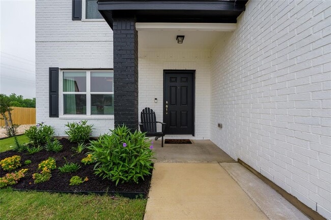 Building Photo - 17600 Penfolds Dr