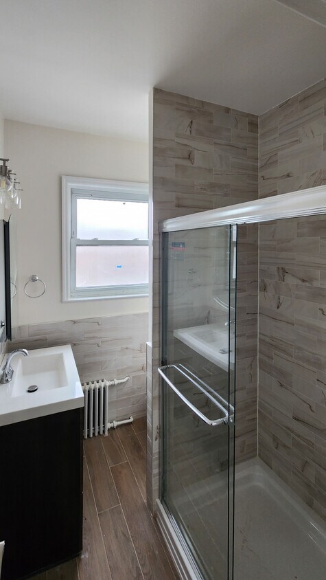 Gut Renovation: NEW BATHROOM - 149 McClean Ave