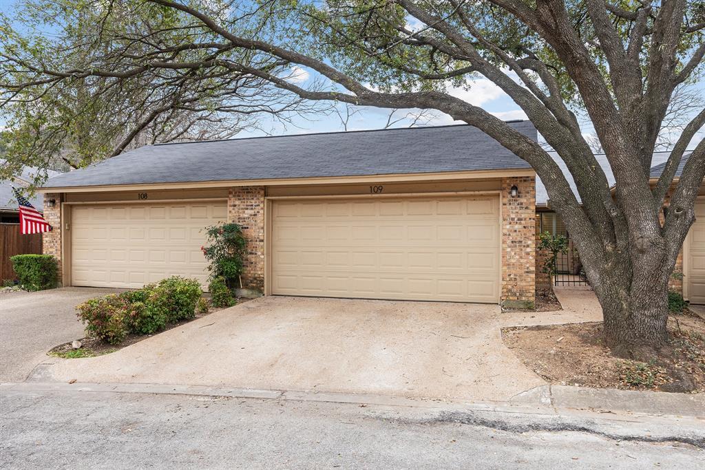 Foto principal - 7211 Lakewood Dr