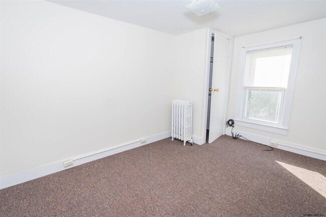 Foto del edificio - 12 Hyde St