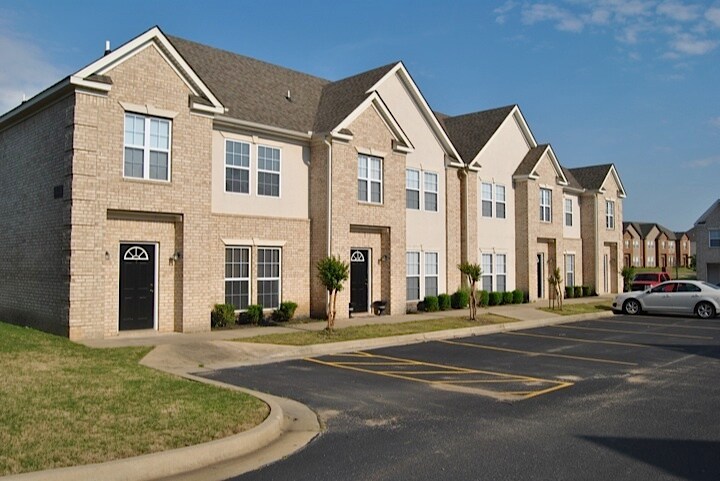 Primary Photo - 926 Craighead Forest Rd