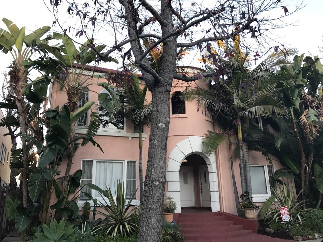 Primary Photo - 419 N Orange Grove Ave