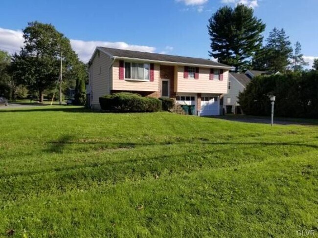 Building Photo - 3600 Freemansburg Ave