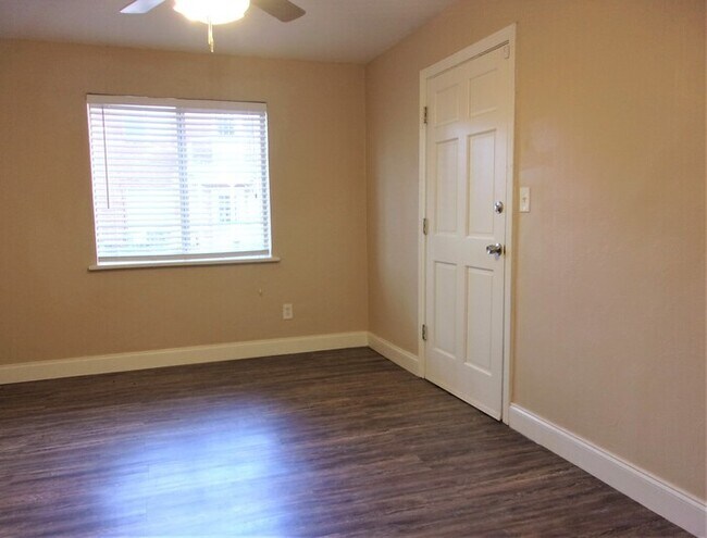 Foto del edificio - 1740 NW 17th St