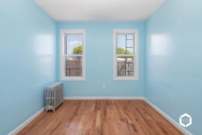 Building Photo - 3 bedroom in BROOKLYN NY 11203