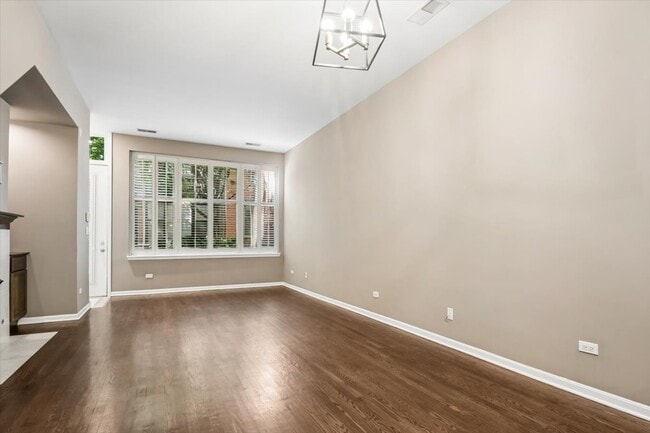 Building Photo - 960 N Crosby St