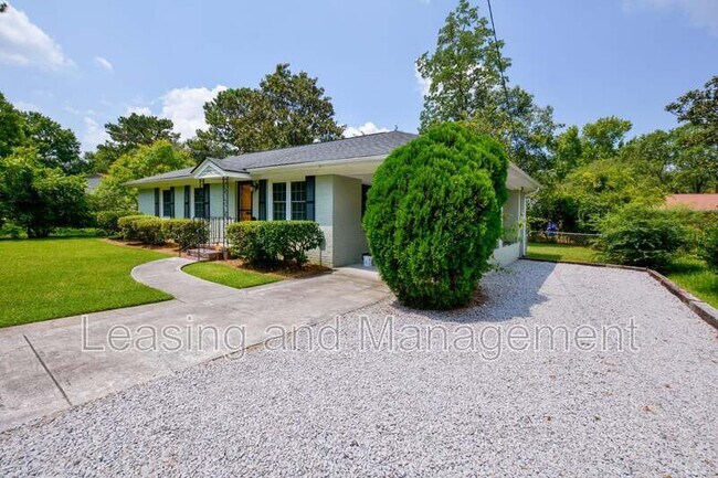 Foto del edificio - 743 Magnolia Rd