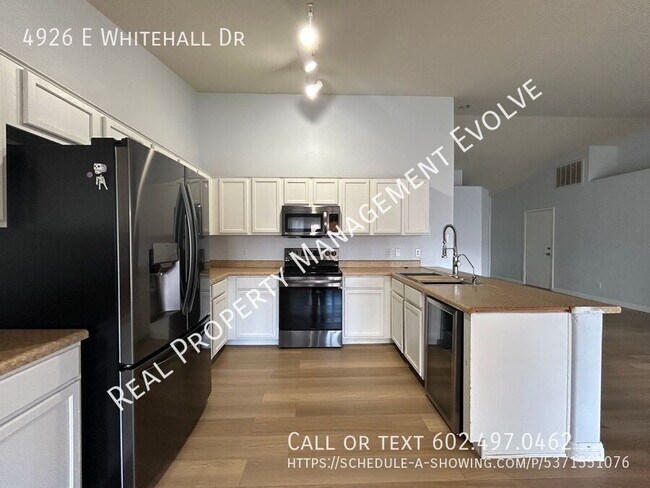 Building Photo - 4926 E Whitehall Dr