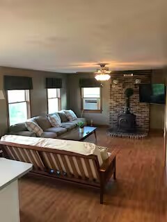 Foto del edificio - 8 Woodbridge Rd