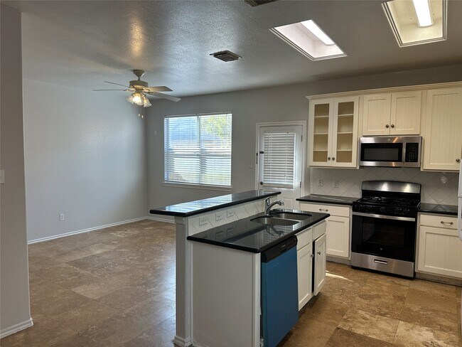 Foto del edificio - 16518 Cairngrove Ln