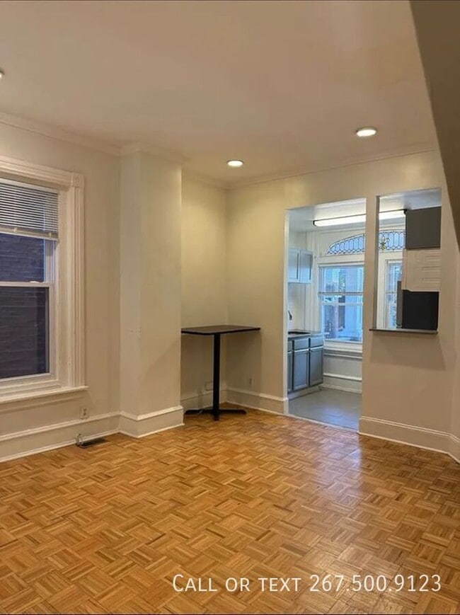 Building Photo - 236 Buckingham Pl