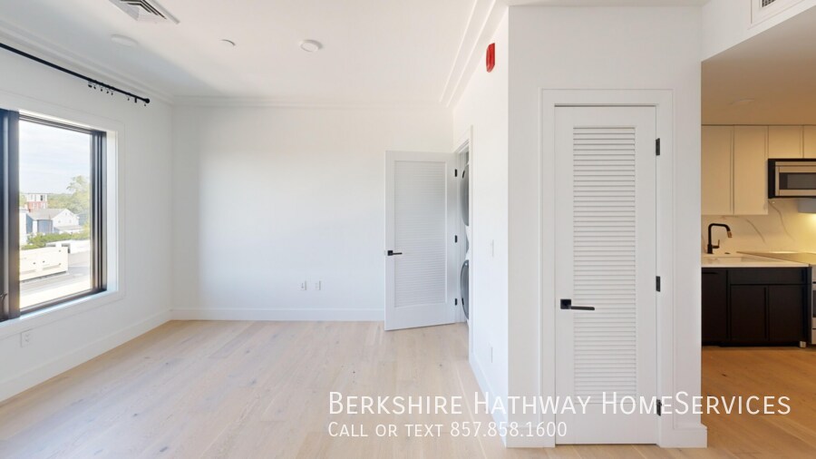 Foto del edificio - 56 Leo M Birmingham Pkwy