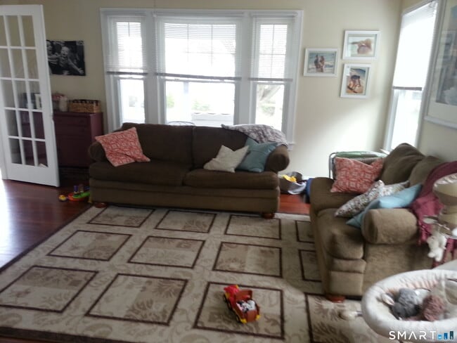 Building Photo - 356 Townsend Ave