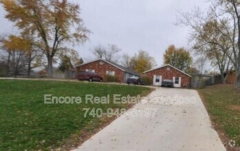 Building Photo - 865 Beech Ct