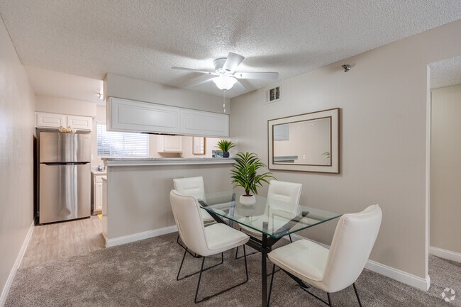 2 BR, 2 BA - 1,040 SF - Royal Palms