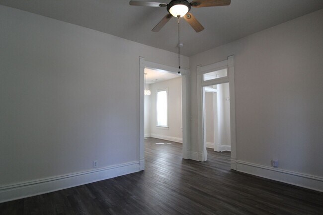 Foto del edificio - 1 Bedroom 1 Bath House In The Strawberry Hill Neighborhood
