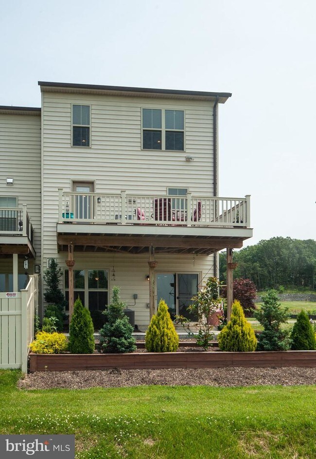 Building Photo - 8 Arrowleaf Dr