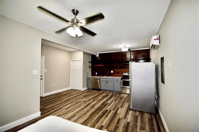 Foto del edificio - 5105 Sherman St