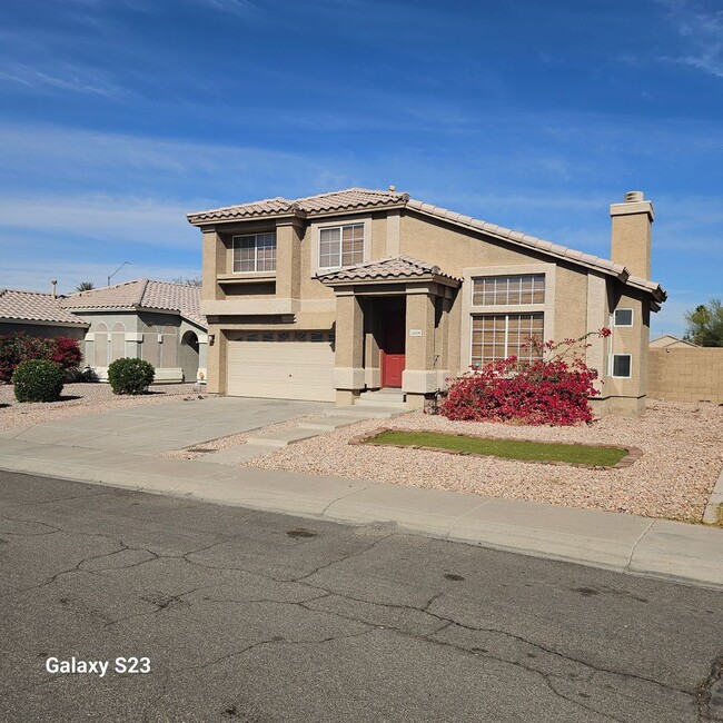 Foto del edificio - Gorgeous home In Glendale w/pool