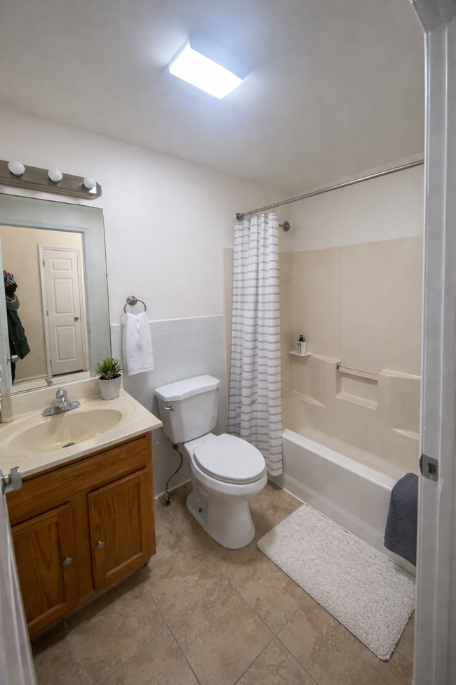 Foto del edificio - 381 S 6th St