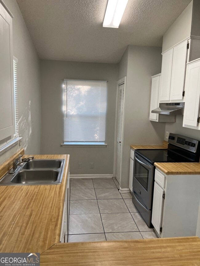 Foto del edificio - 235 W Lakemont Dr