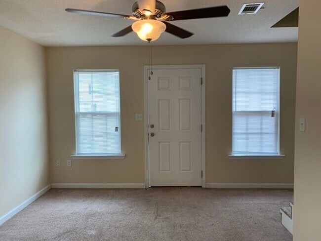 Foto del edificio - 2BD/2.5B Townhouse