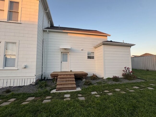 Foto del edificio - 1627 Pine St