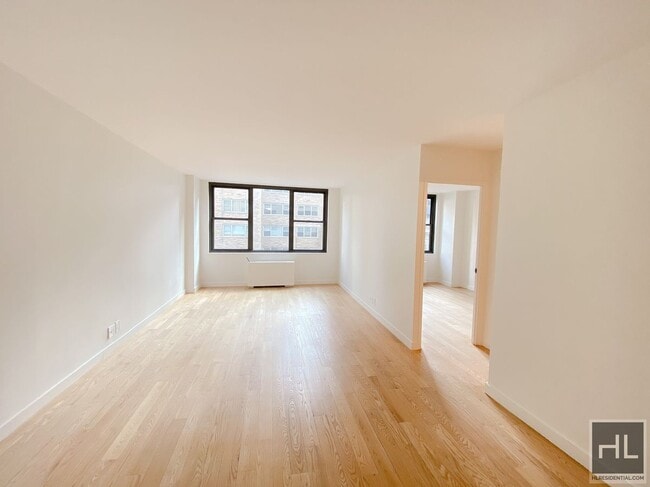 Building Photo - EAST 49 STREET