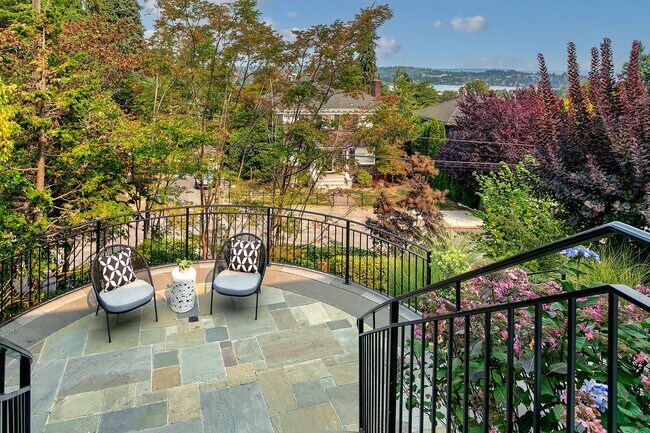Foto del edificio - Capitol Hill View Home