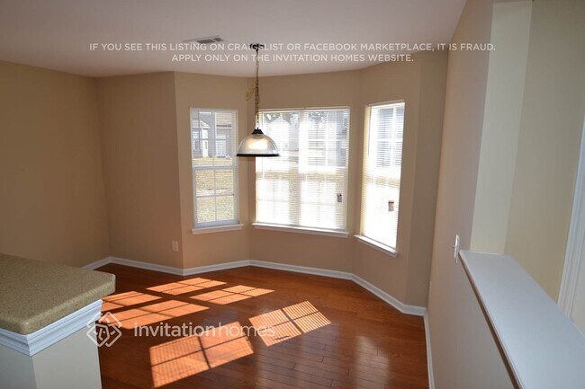 Foto del edificio - 8736 Hazelcroft Ln