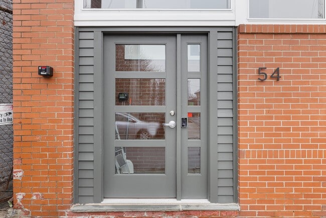 Entrada - 54 Sutton St