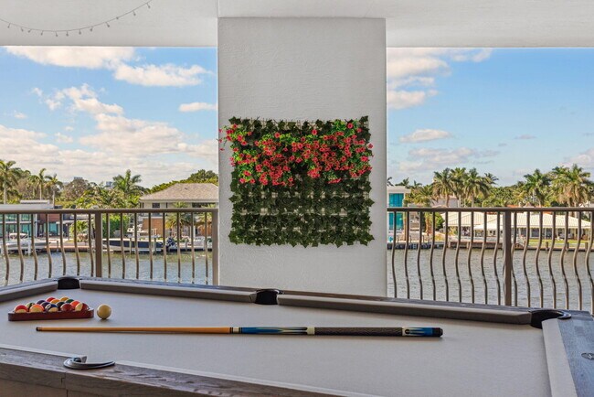 Foto del edificio - 615 Bayshore Dr