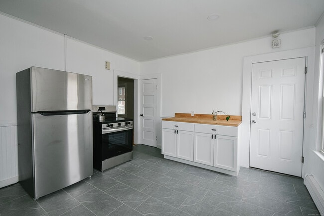 Foto del edificio - 22 Kelley St