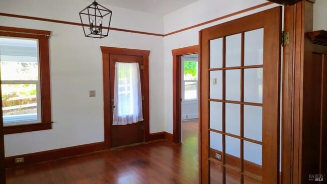 Foto del edificio - 125 Adobe Rd